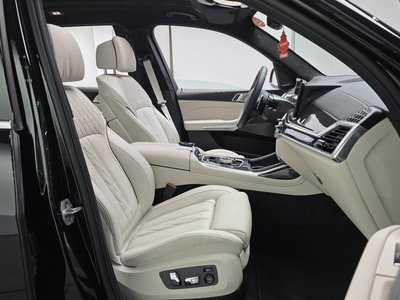 2025 BMW X7 缩略图 16