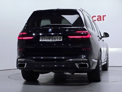 2025 BMW X7 — фото 4