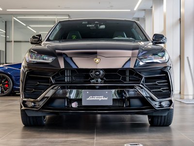 LAMBORGHINI URUS - 5