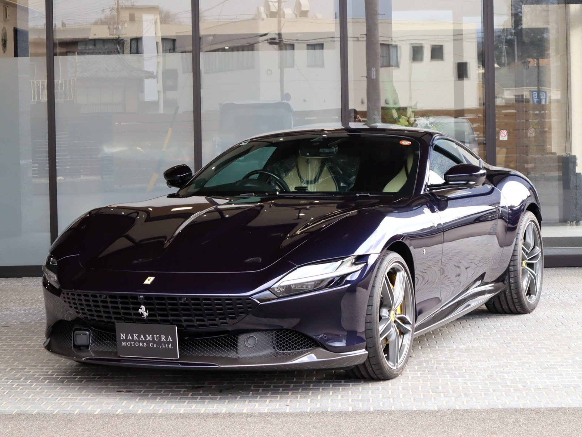 FERRARI ROMA - View 1