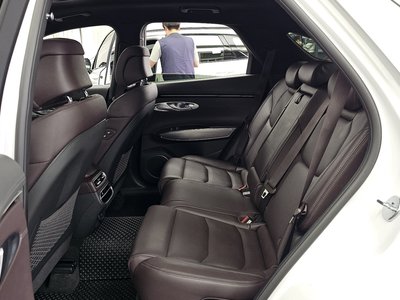 صورة مصغرة 16 لـ 2021 Genesis GV70