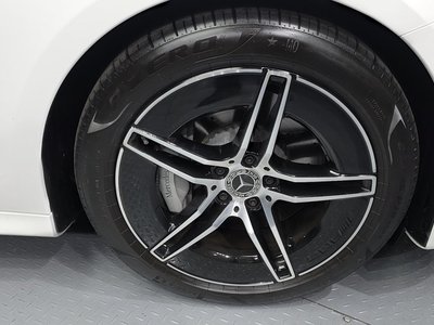 MERCEDES-BENZ E-CLASS - 8
