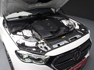 MERCEDES-BENZ E-CLASS - 7