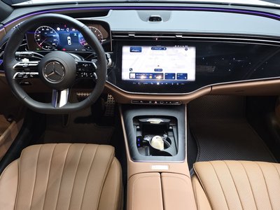 MERCEDES-BENZ E-CLASS - 5