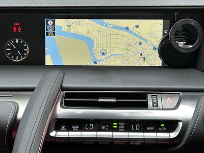 2017 Lexus LC — миниатюра 23