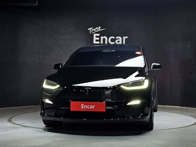 TESLA MODEL X - 2