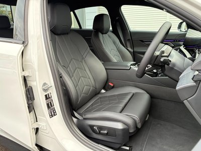 صورة مصغرة 14 لـ 2025 BMW 5 SERIES