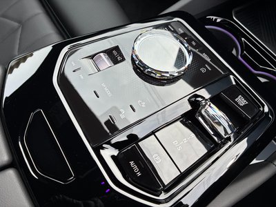 صورة مصغرة 40 لـ 2025 BMW 5 SERIES