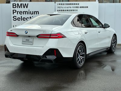 2025 BMW 5 SERIES — фото 6
