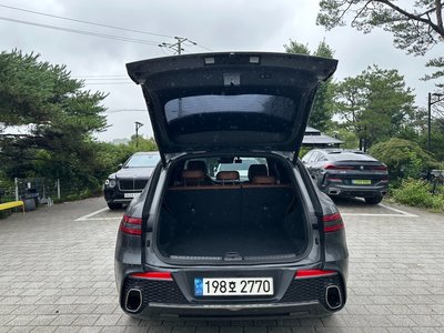 2023 Genesis GV70 — миниатюра 15