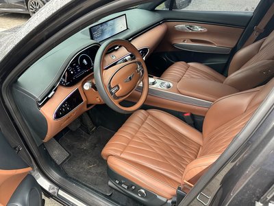 2023 Genesis GV70 — миниатюра 12