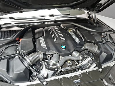 BMW 8 SERIES - 7