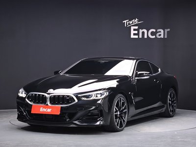 BMW 8 SERIES