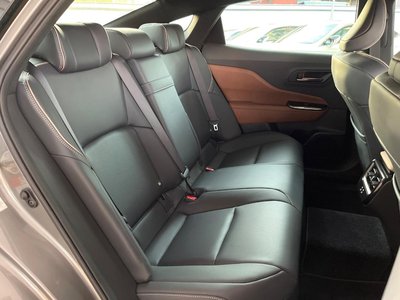 TOYOTA CROWN CROSSOVER - 9