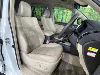 TOYOTA LAND CRUISER PRADO - 7