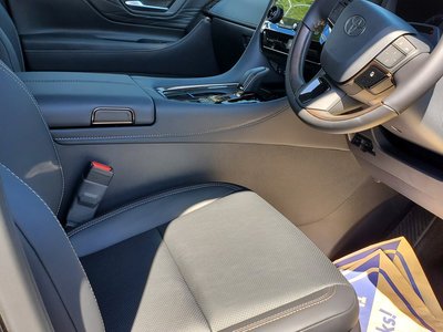 TOYOTA ALPHARD - 8
