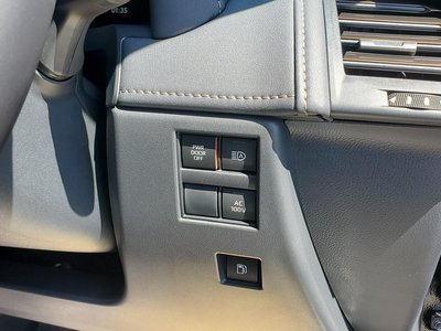 TOYOTA ALPHARD - 9