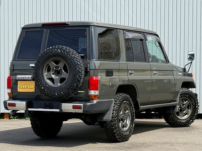 TOYOTA LAND CRUISER 70 - 4