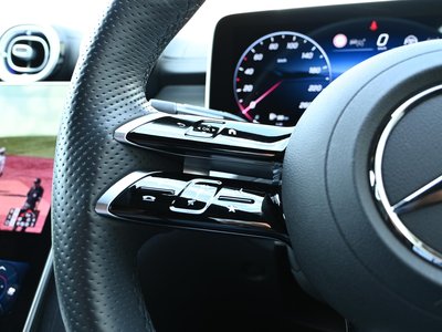 2025 MERCEDES-BENZ C-CLASS — миниатюра 38