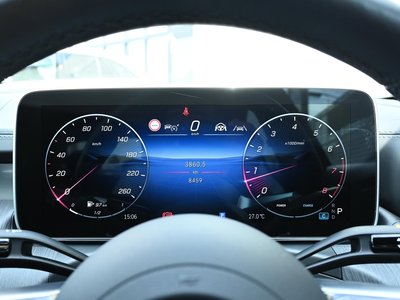 2025 MERCEDES-BENZ C-CLASS — миниатюра 32