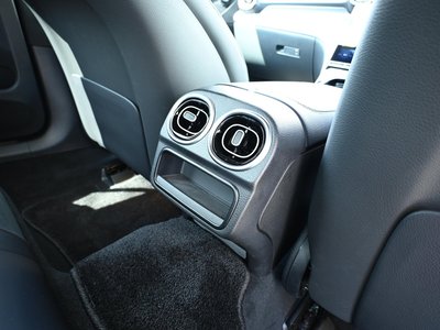 2025 MERCEDES-BENZ C-CLASS — миниатюра 57