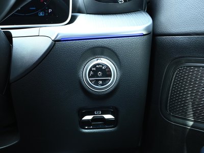 2025 MERCEDES-BENZ C-CLASS — миниатюра 33