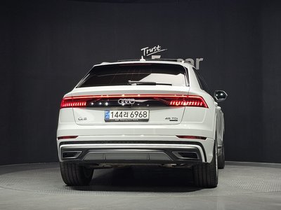 صورة 4 لـ 2023 AUDI Q8