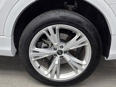 صورة 8 لـ 2023 AUDI Q8