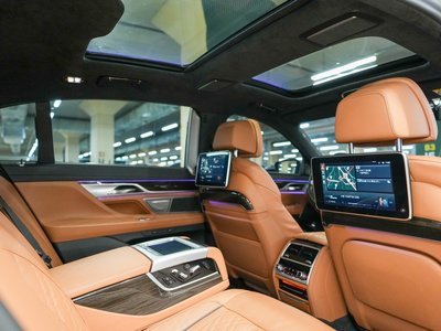 صورة 10 لـ 2021 BMW 7 SERIES