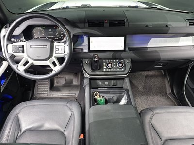 LAND ROVER DEFENDER - 5