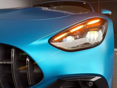 2025 Mercedes-BENZ GT AMG — миниатюра 11