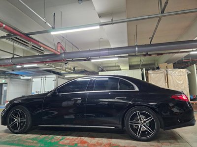 MERCEDES-BENZ E-CLASS - 2