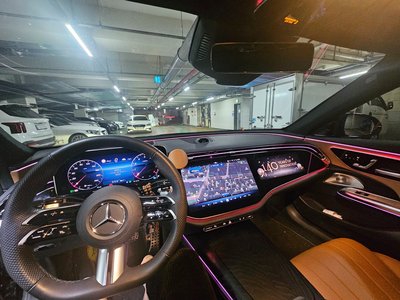 MERCEDES-BENZ E-CLASS - 6