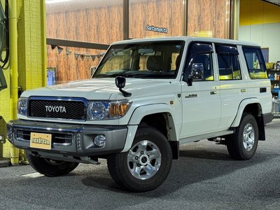 TOYOTA LAND CRUISER - 4