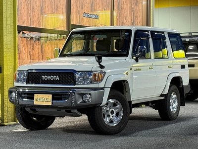TOYOTA LAND CRUISER - 1