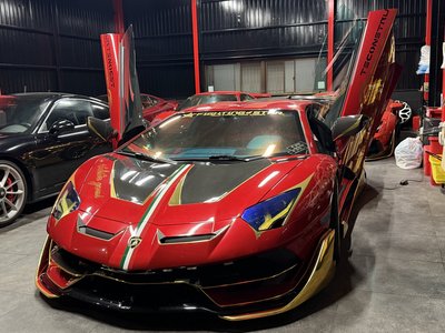 LAMBORGHINI AVENTADOR - 9