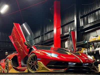 LAMBORGHINI AVENTADOR - 4