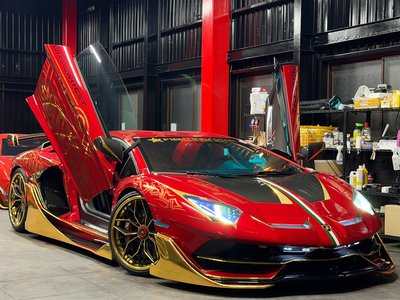 LAMBORGHINI AVENTADOR - 3