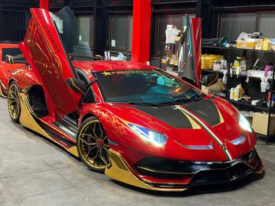 LAMBORGHINI AVENTADOR - 5