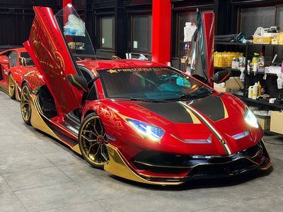 LAMBORGHINI AVENTADOR - 2