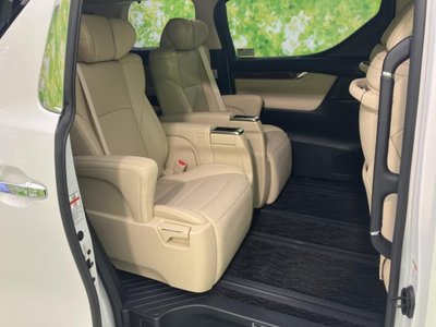TOYOTA ALPHARD - 5