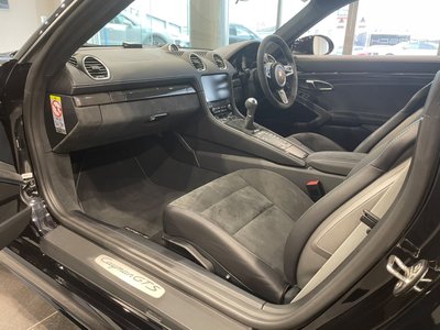2018 Porsche 718 缩略图 32