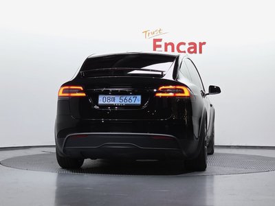 TESLA MODEL X - 4