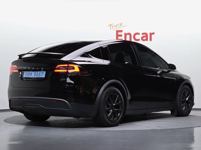 TESLA MODEL X - 3