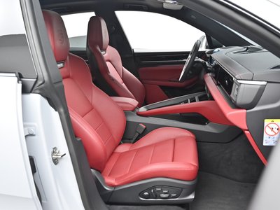 PORSCHE MACAN - 10
