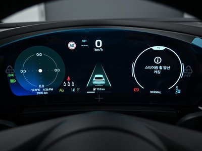 PORSCHE MACAN - 8