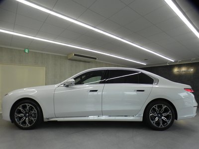2023 BMW 7 SERIES photo 6