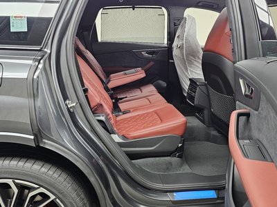 2026 AUDI SQ7 — миниатюра 17