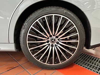 MERCEDES-BENZ E-CLASS - 10