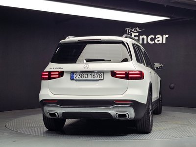 MERCEDES-BENZ GLB - 4